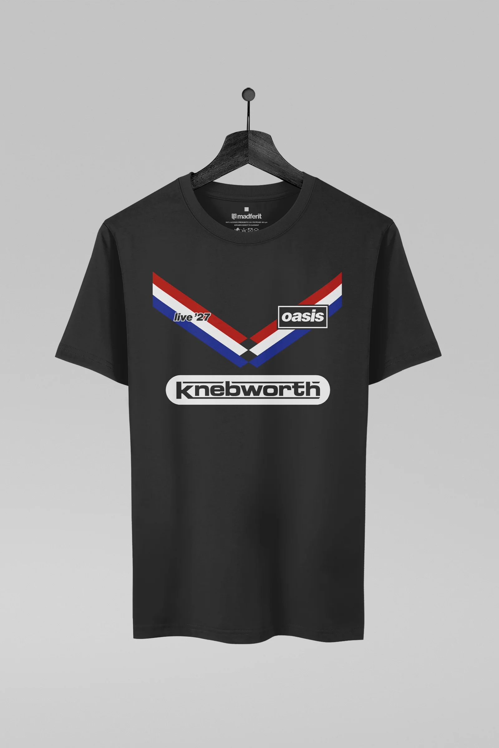 Camiseta preta com estampa da banda Oasis