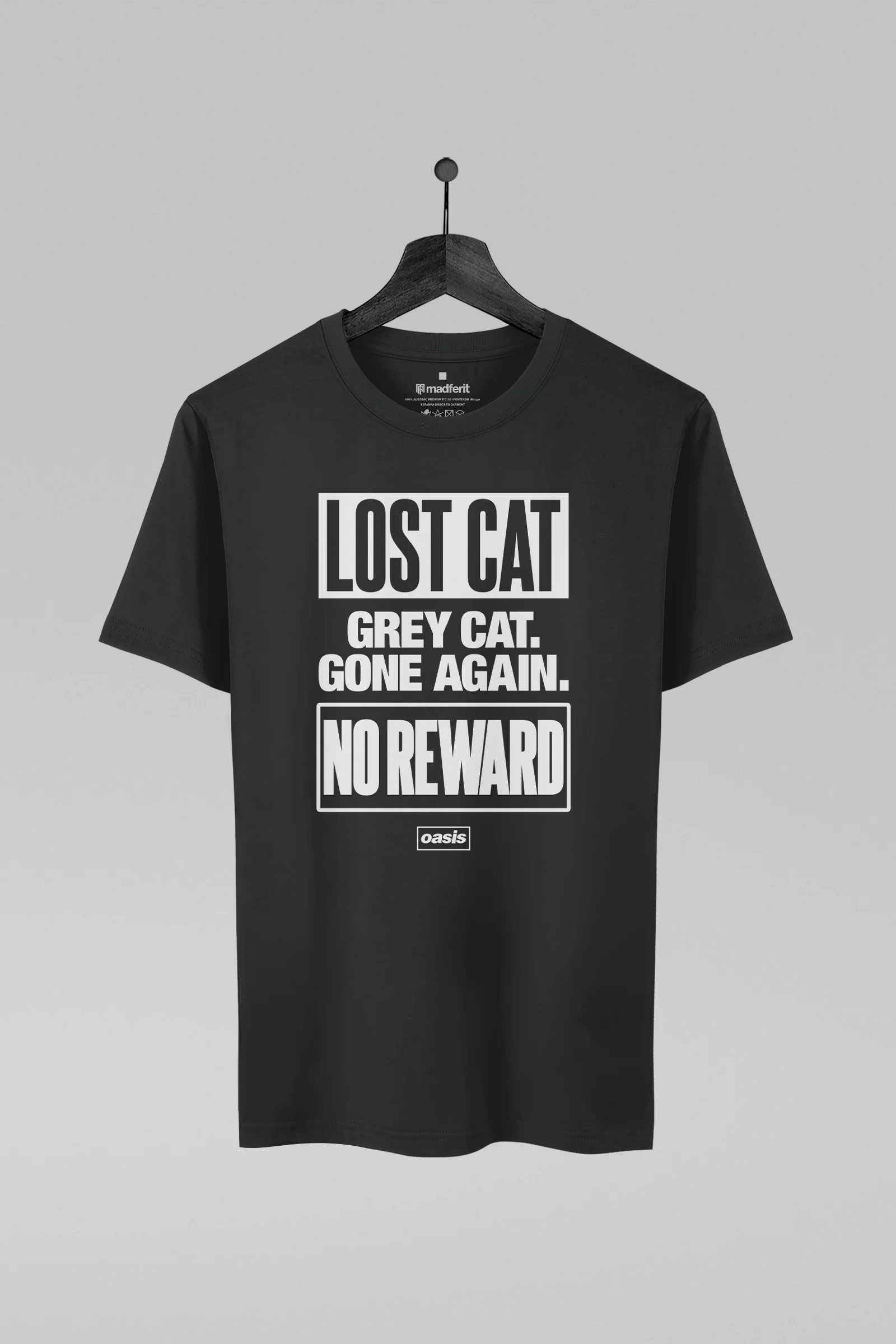 Camiseta preta com estampa da banda Oasis