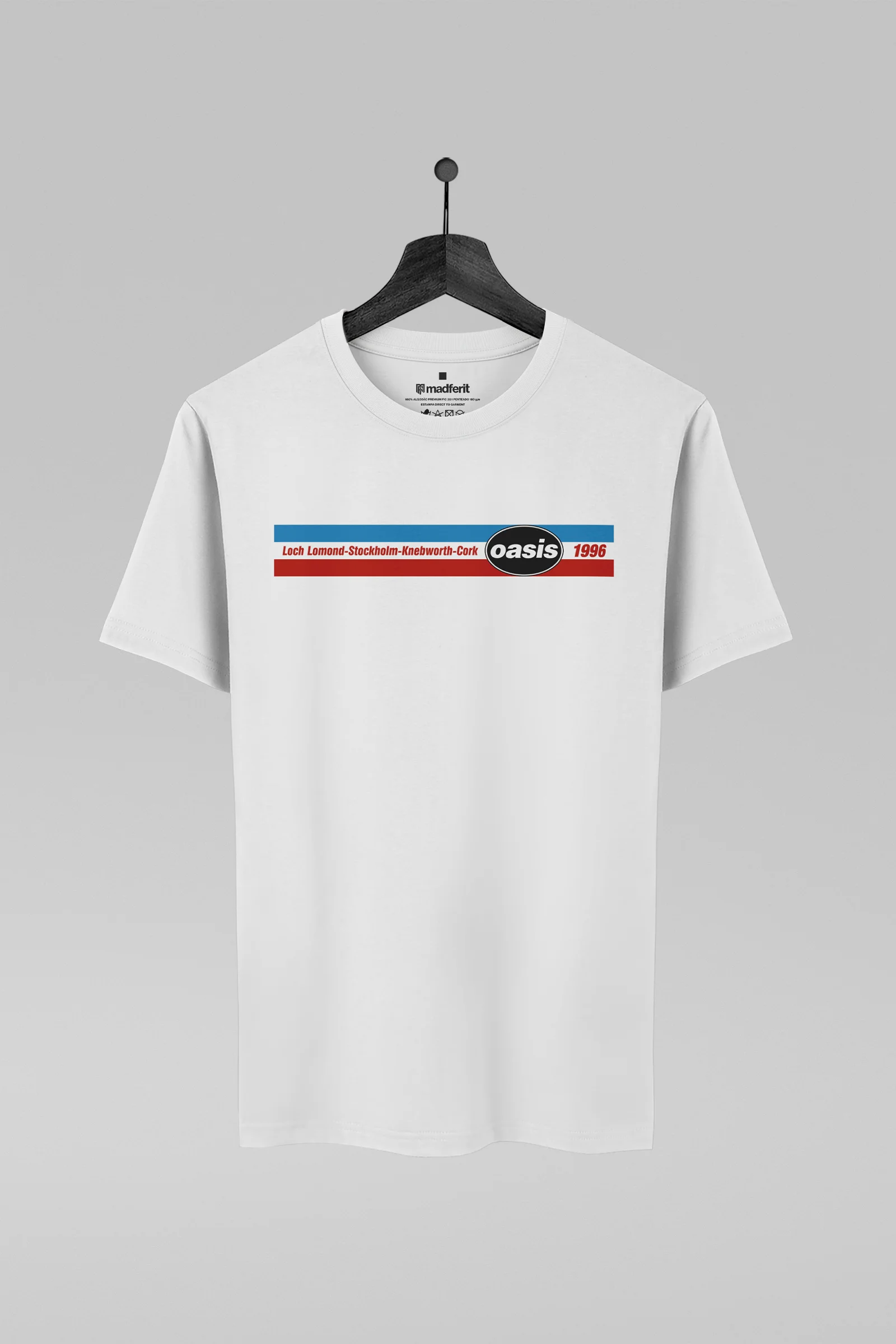 Camiseta branca com estampa da banda Oasis